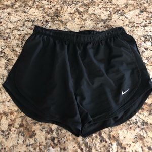 Black Nike dry fit tempo shorts